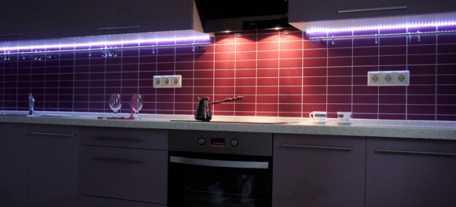 LED kjøkkenbelysning bak skapet: montering, drift