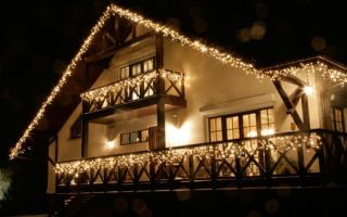 Ciglia LED (congela dei ciuffi): sono state catturate ghirlande per la facciata, per il veggente, per la copertura, con treptene e fixirane