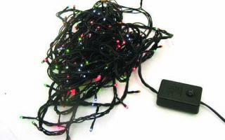 Ghirlanda con spilla in stile retrò: schemi, idee, come dirigere