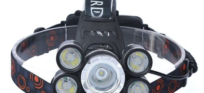 Rangering på LED-hodelykt: kraftig og lyssterk, med oppladbart batteri og USB-lader