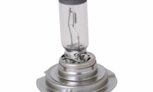 Cách thay vỏ cho đèn sáng trên Chevrolet Niva: điều cần thiết