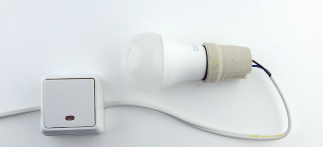 Proteggendo la luce LED di un momento, a volte la luce si spegne: come posso correggerla