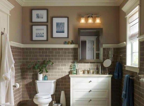 Sveshnik phía sau nhà tắm trên ogledaloto