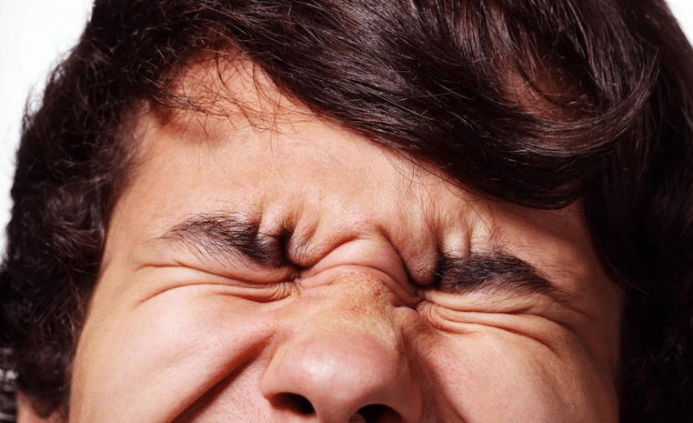 chứng sợ ánh sáng