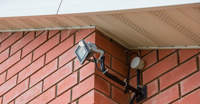 立面上的聚光灯