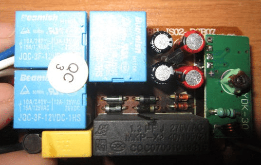 Come cablare il polyley con il telecomando