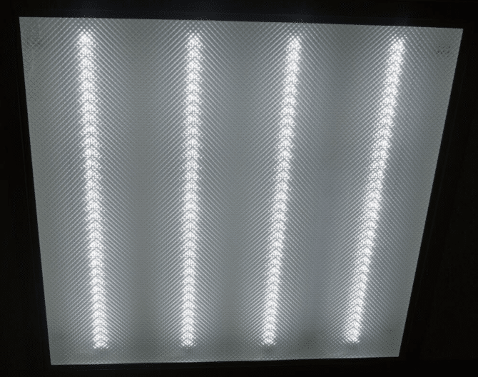 đèn trên Armstrong