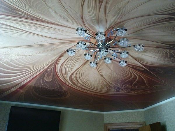 Sennitsi su polylei a tavan