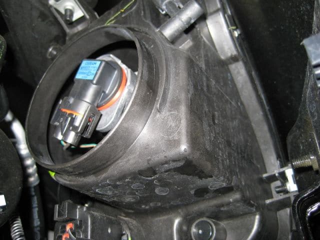 Đèn pha trên Ford Fusion từ một người bạn sửa đổi