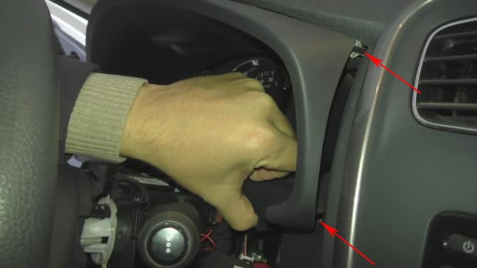 Zakopchalki, fissando la visiera protettiva