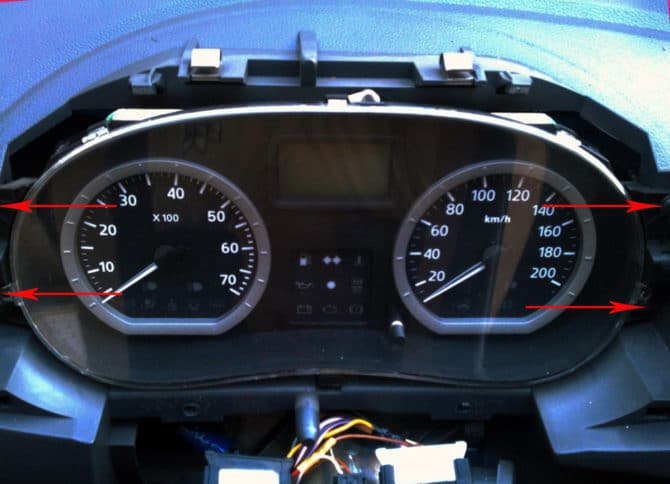 Montaggio a pannello per Renault