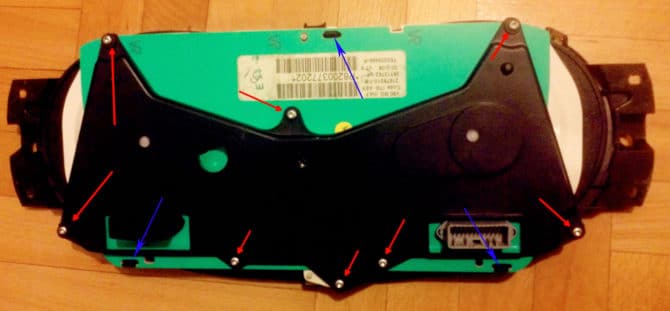 Razglobyavane sul pannello della Renault Logan