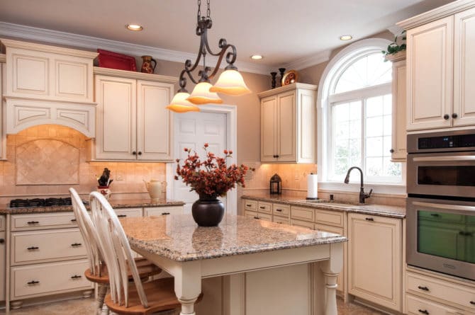 厨房里的波丽丽