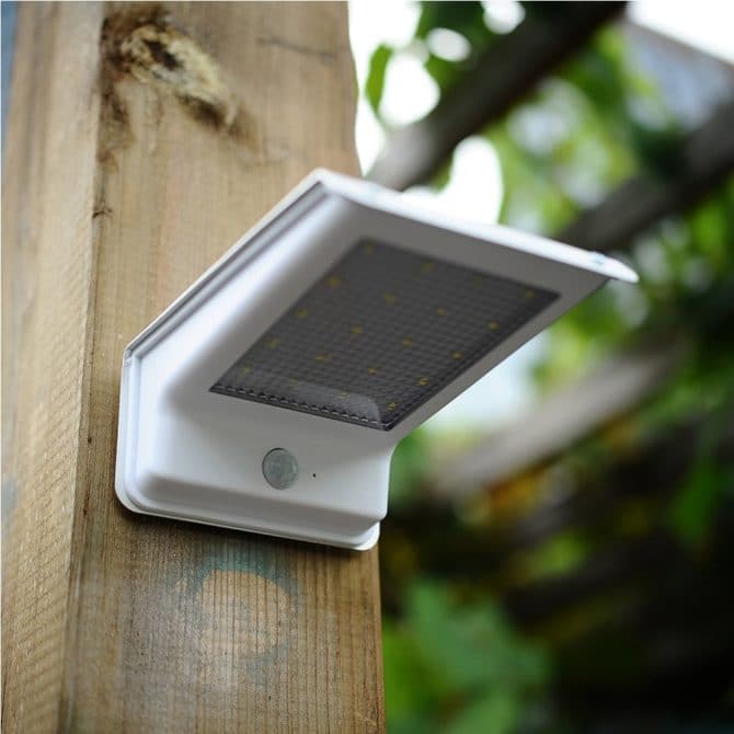 用于运动的 LED 光传感器