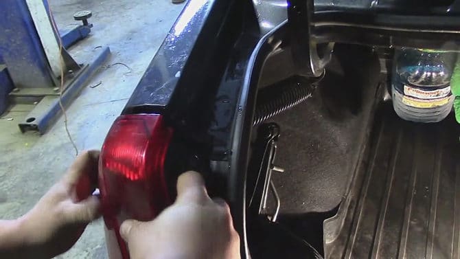 prosess på baksiden av lampen