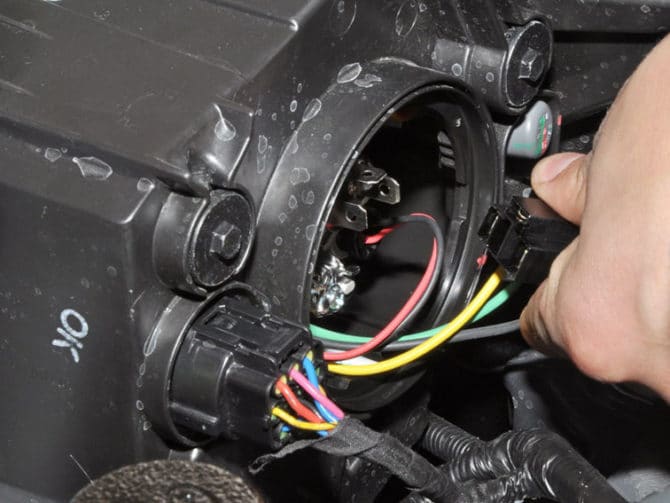 Khối điện trên Kia Rio