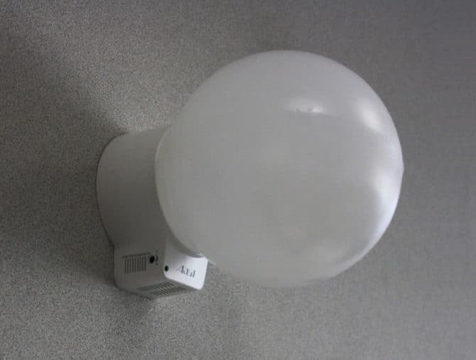 Sensore di movimento dell'asta di illuminazione