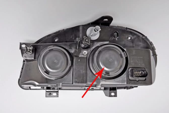 Niva 上的大灯块