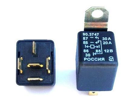 relè automobilistico