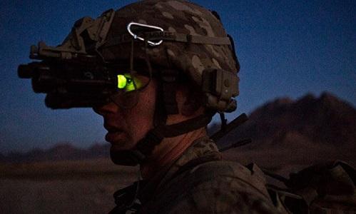 Dispositivo con illuminazione IR