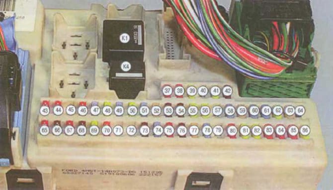 được đánh số trên các miếng đệm trong khối lắp