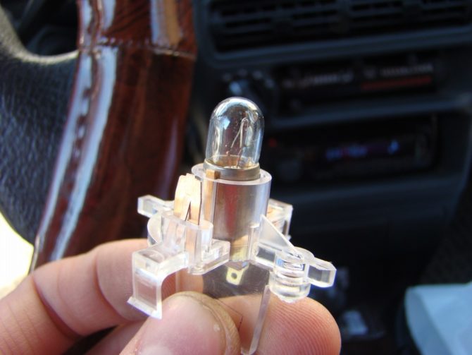 cartuccia per lampada VAZ 2114