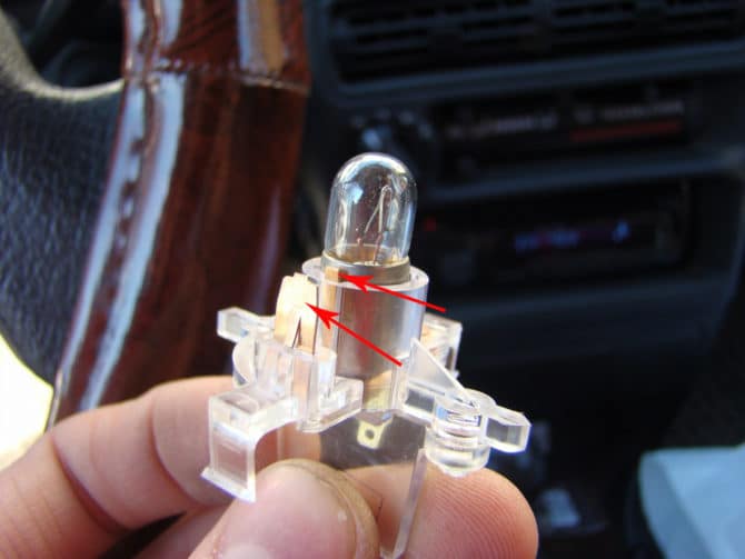 Contatti sul Fener sul navigatore VAZ 2114