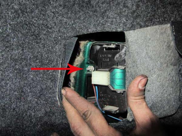 dadi di fissaggio su lampata VAZ 2110