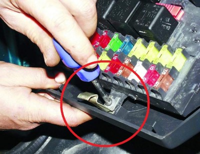 smontaggio sul blocco di montaggio VAZ 2112