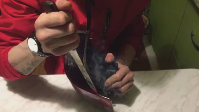 Smontaggio su lampata con coltello