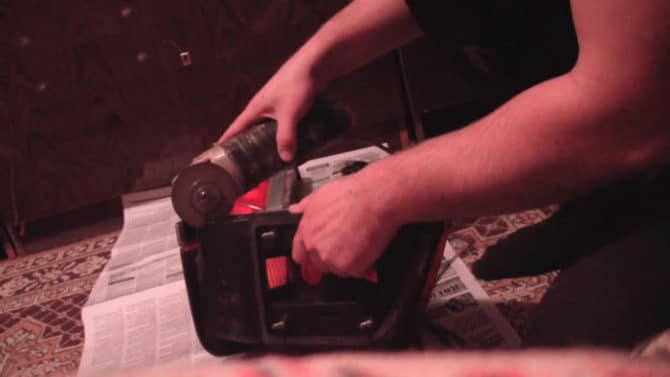 xé toạc trên kính