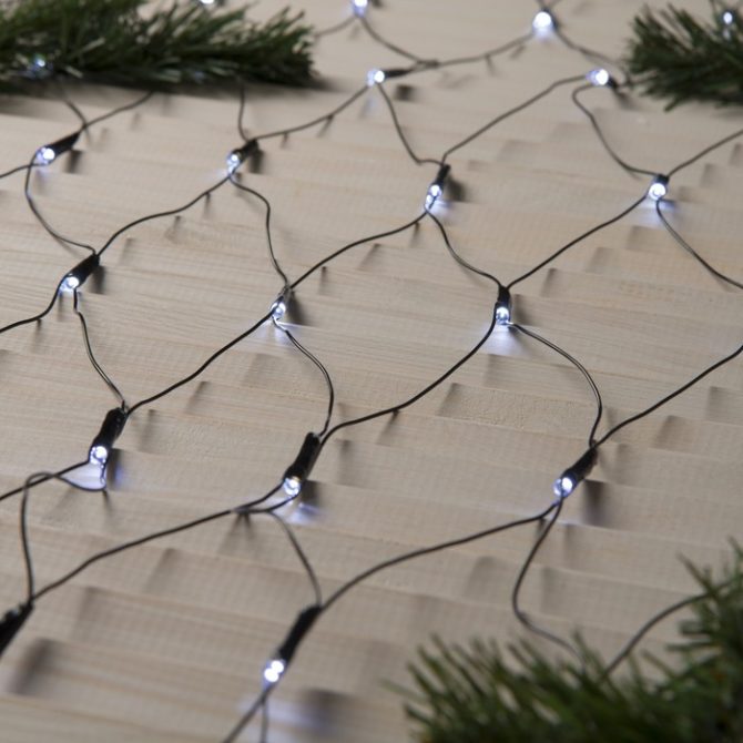 Mrezha da una ghirlanda