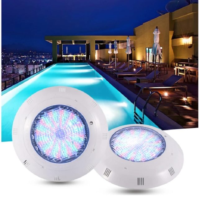 Quale riflettore sceglierai per la piscina