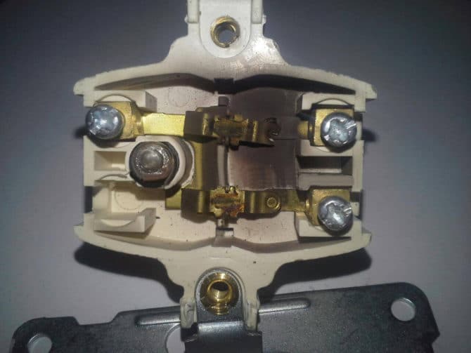 Polyleyat con telecomando non è tutto incluso: qual è il motivo e come puoi risolverlo