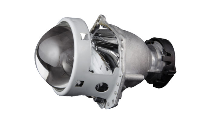 Istruzioni per l'installazione e il collegamento al bi-xeno in un'auto