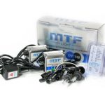 Istruzioni per l'installazione e il collegamento al bi-xeno in un'auto