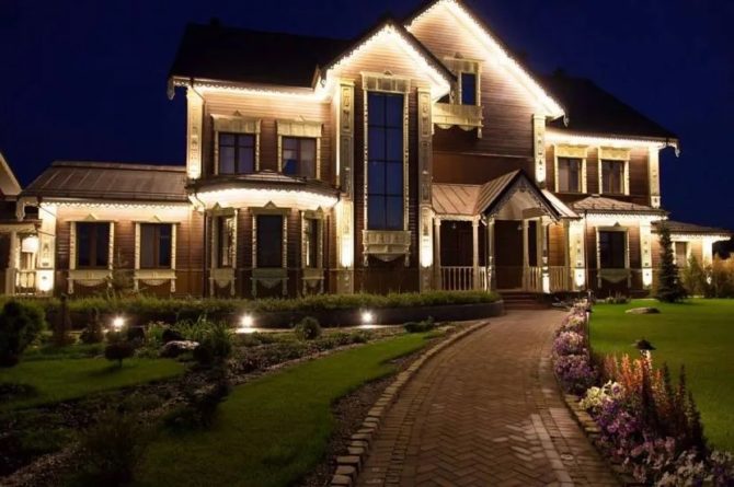 对村屋的壮观澄清